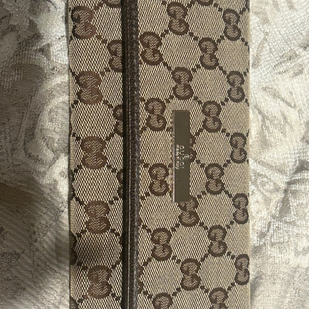 Gucci GG Canvas Tote Bag - Picture 3 of 12